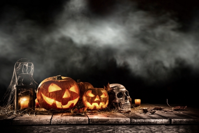 Halloween Party Pumpkin Lanterns Skull Candles on Straw Smoke Fog ...